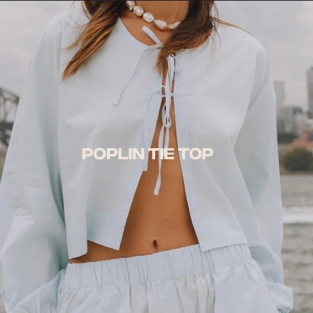 Daily Drills Poplin Tie Top XS/S Light Blue - Picture 1 of 6